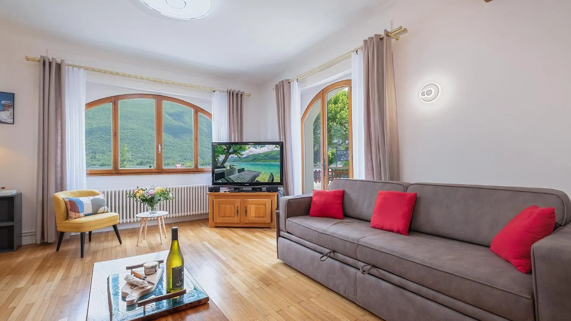 Holiday home Maison Sautreau Bout Du Lac Doussard
